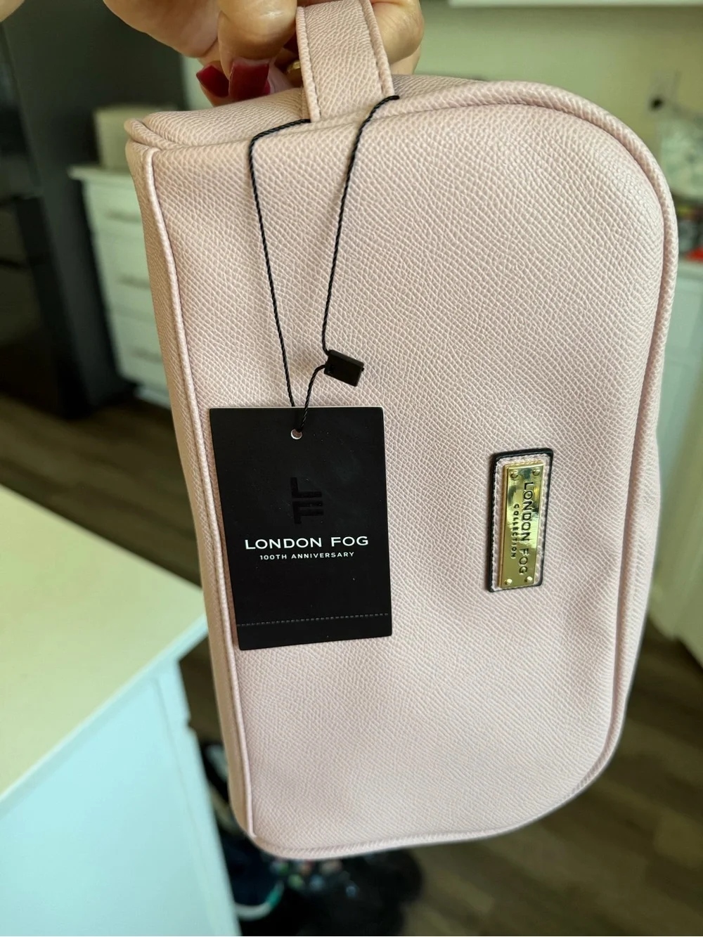 London Fog Pink Pebbled Cosmetic Case